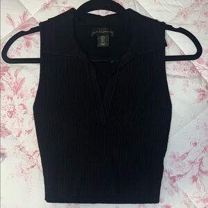 House of Harlow 1960 Ribbed Sleeveless Collared Crop Top